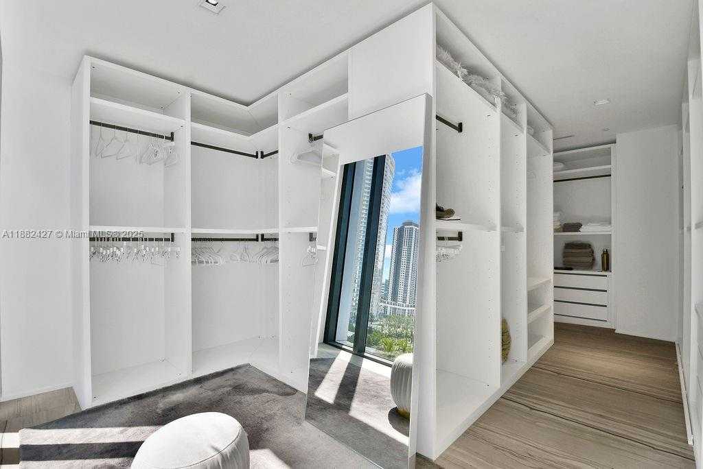 Small Image of 1000 BISCAYNE BLVD #1901, Miami Number 35
