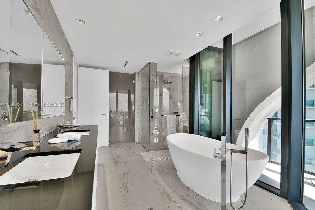 Small Image of 1000 BISCAYNE BLVD #1901, Miami Number 37