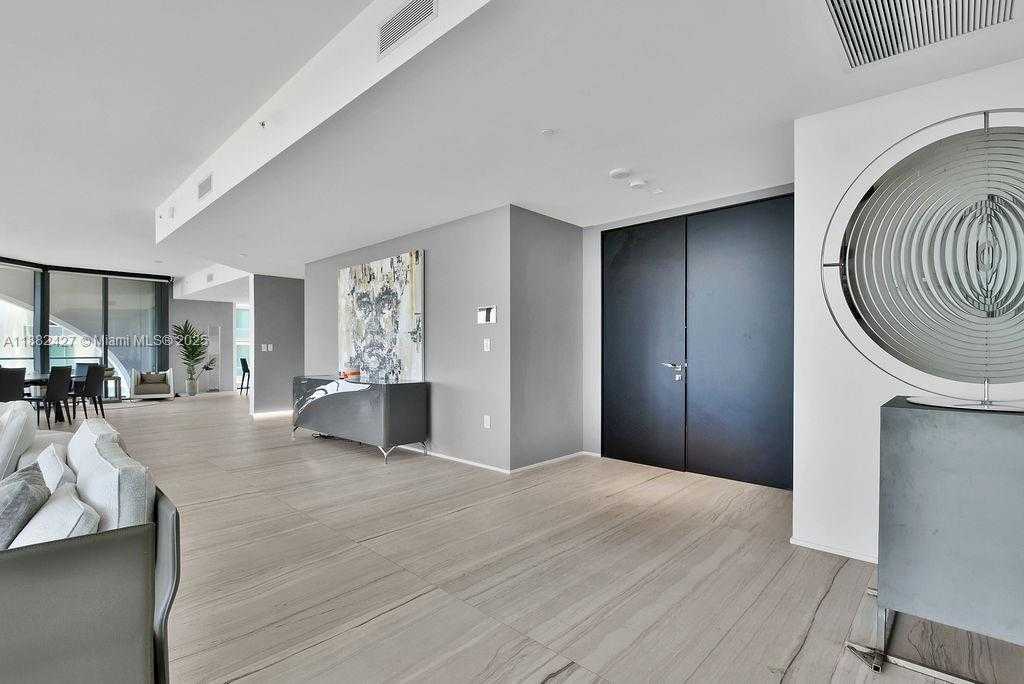 Small Image of 1000 BISCAYNE BLVD #1901, Miami Number 5