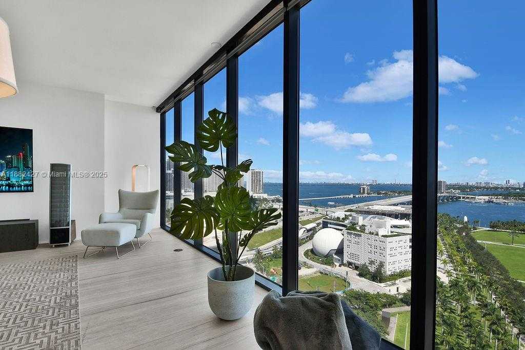 Small Image of 1000 BISCAYNE BLVD #1901, Miami Number 7