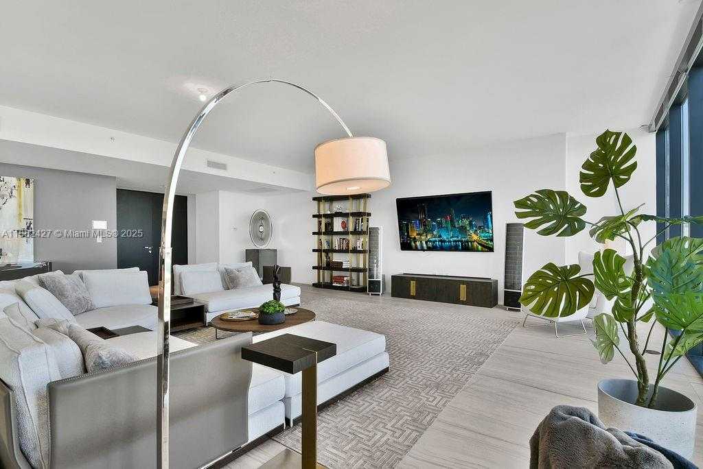 Small Image of 1000 BISCAYNE BLVD #1901, Miami Number 8
