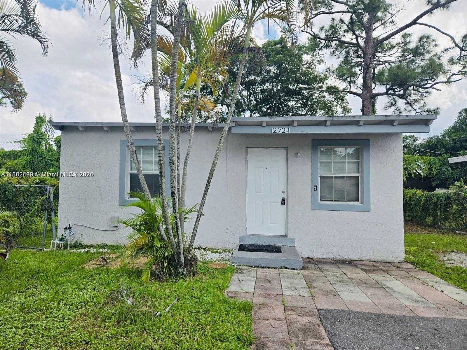 Small Image of 2724 NORTH WEST 7TH ST, Fort Lauderdale Number 2