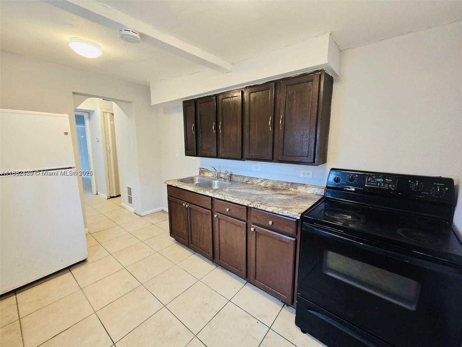 Small Image of 2724 NORTH WEST 7TH ST, Fort Lauderdale Number 3