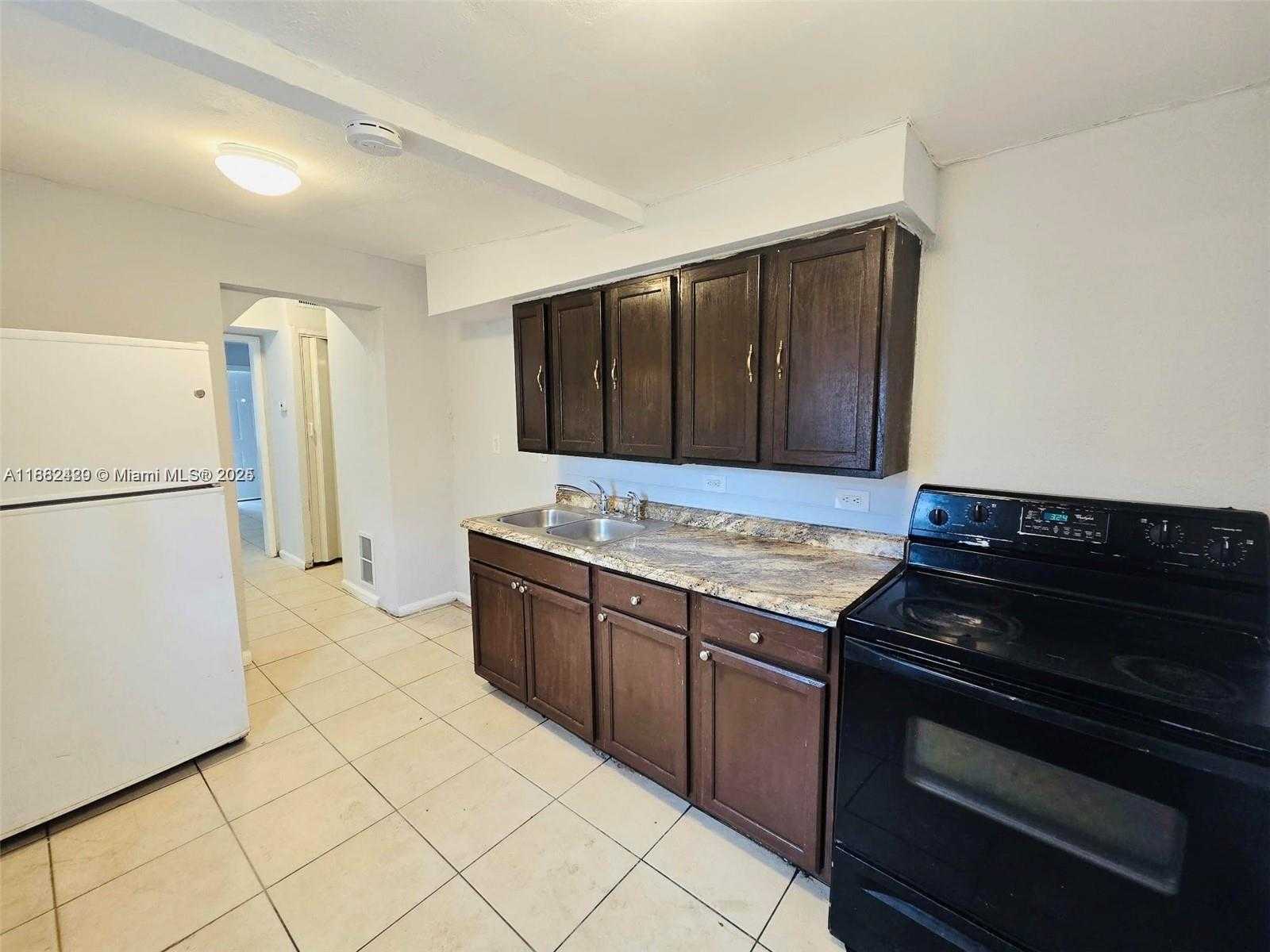 Small Image of 2724 NORTH WEST 7TH ST, Fort Lauderdale Number 4