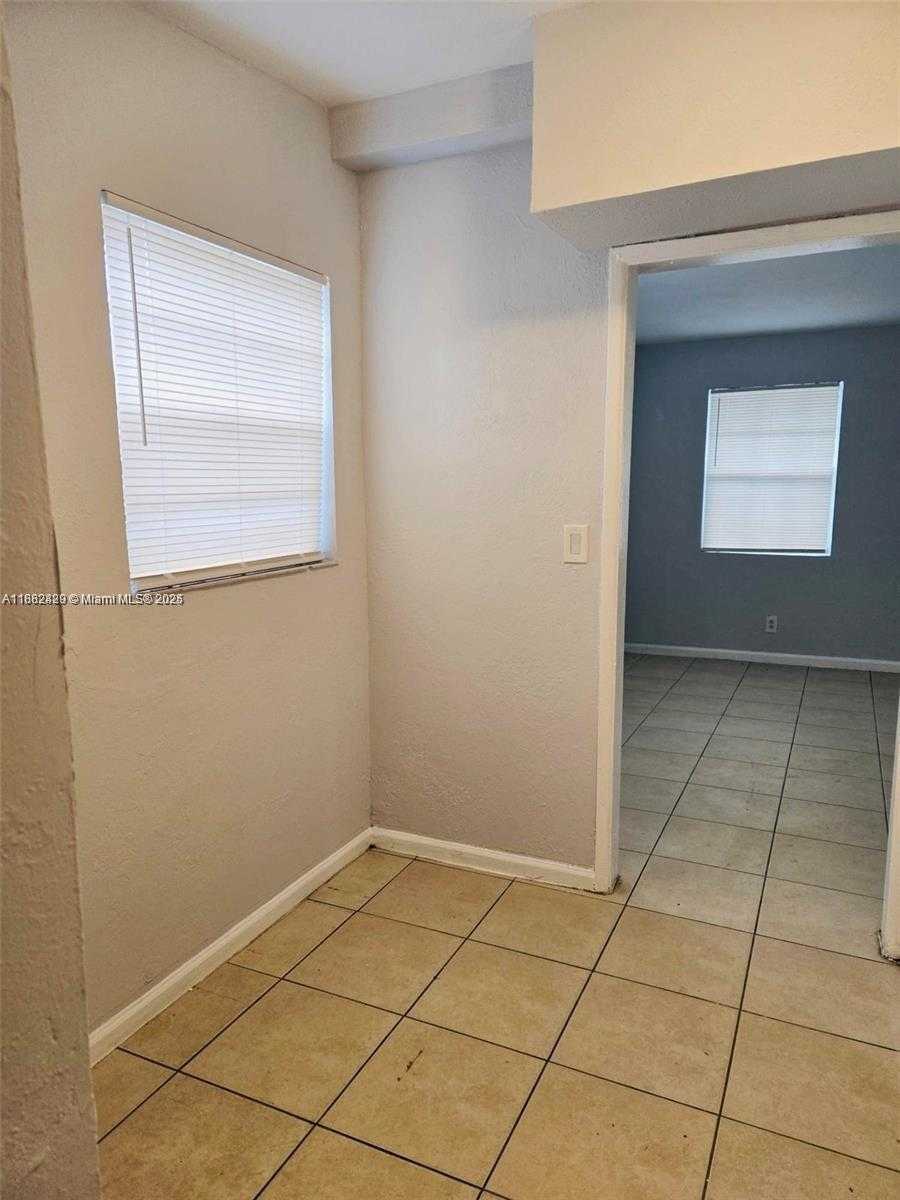Small Image of 2724 NORTH WEST 7TH ST, Fort Lauderdale Number 5