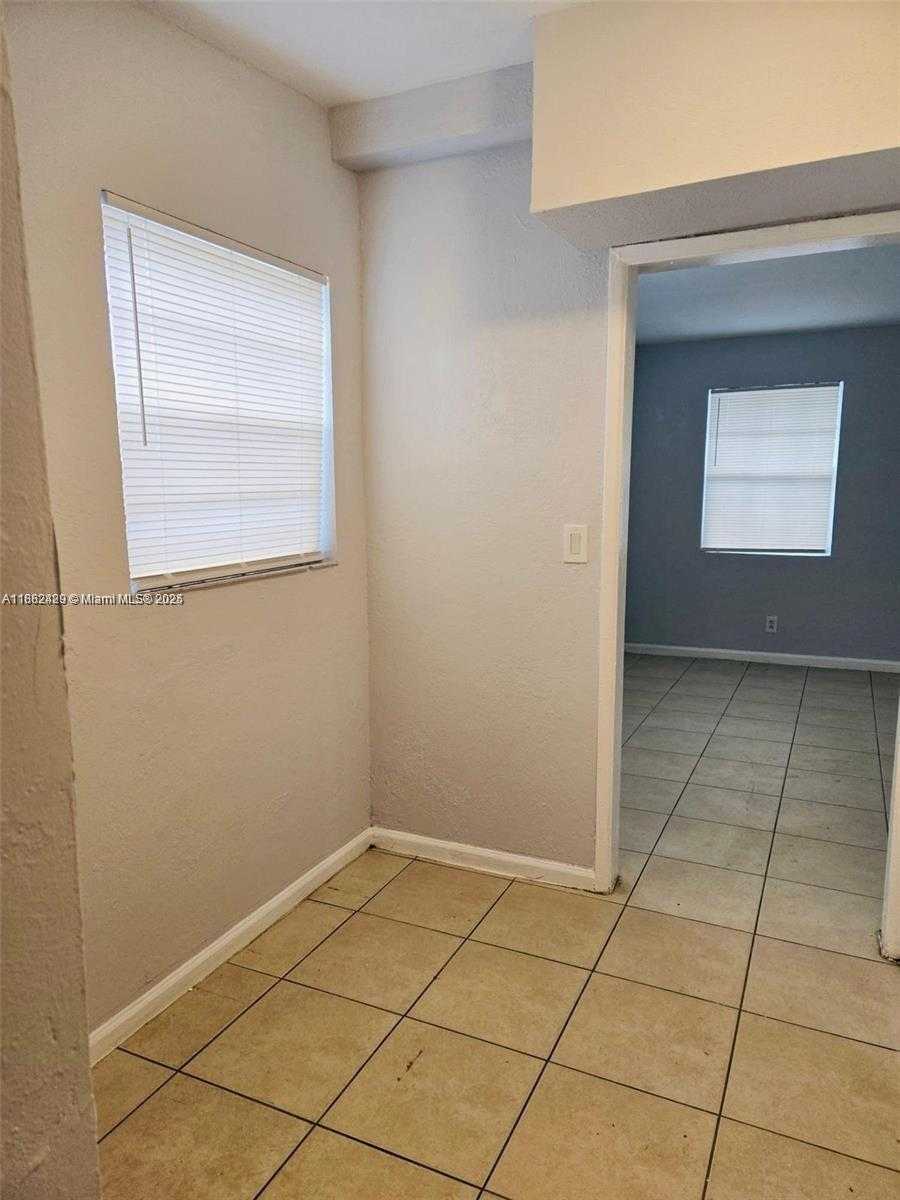 Small Image of 2724 NORTH WEST 7TH ST, Fort Lauderdale Number 6
