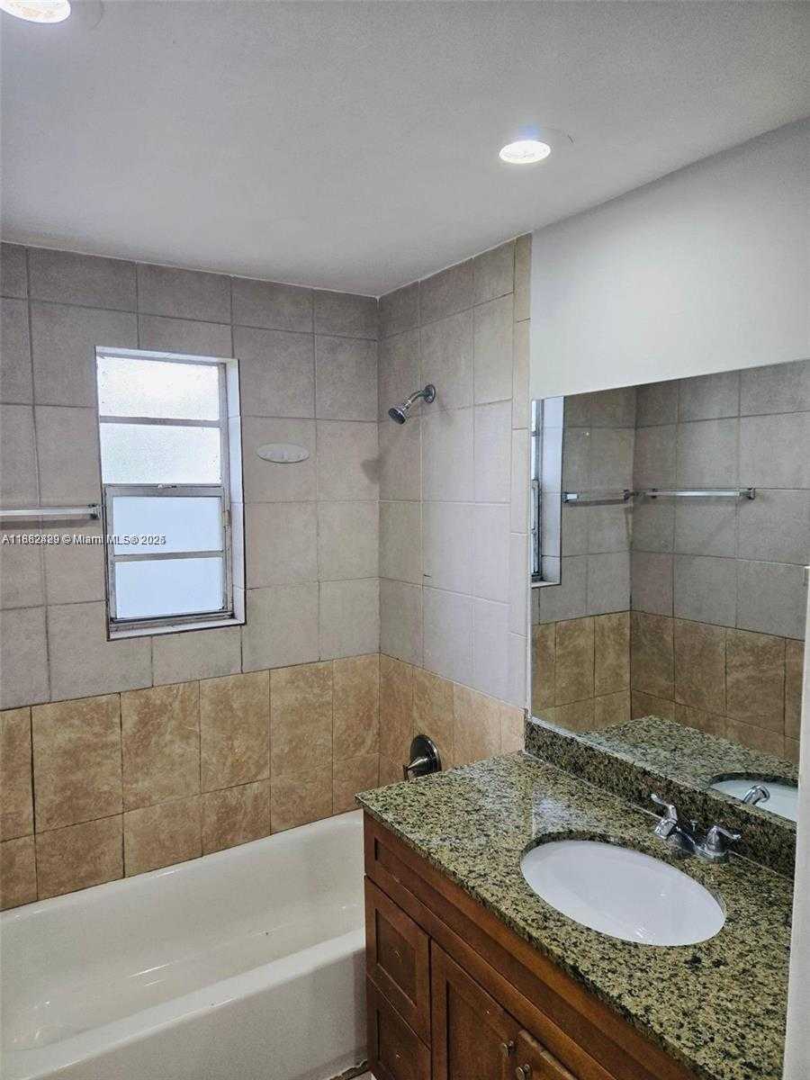 Small Image of 2724 NORTH WEST 7TH ST, Fort Lauderdale Number 7