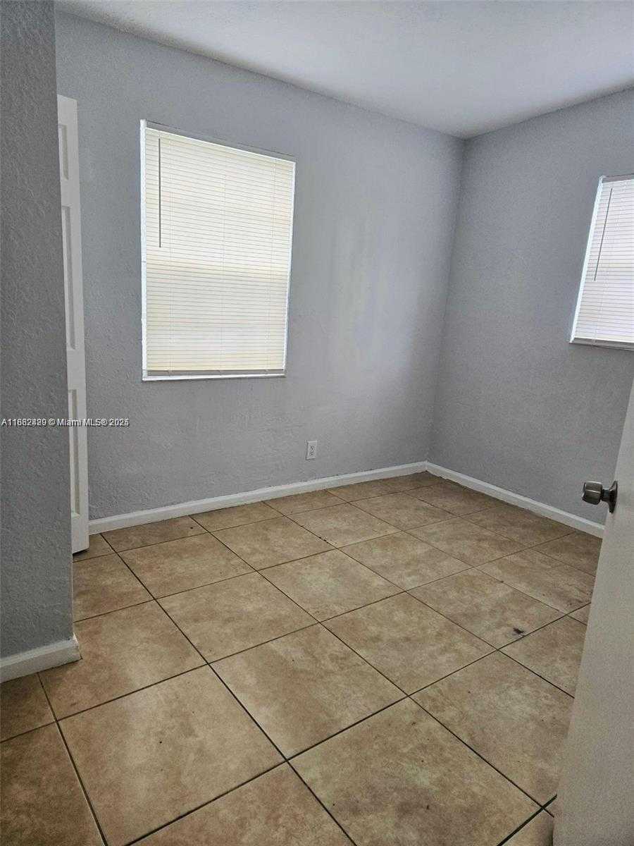 Small Image of 2724 NORTH WEST 7TH ST, Fort Lauderdale Number 8