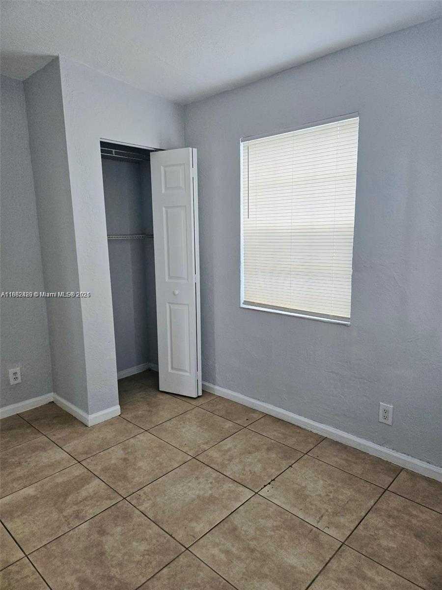 Small Image of 2724 NORTH WEST 7TH ST, Fort Lauderdale Number 9
