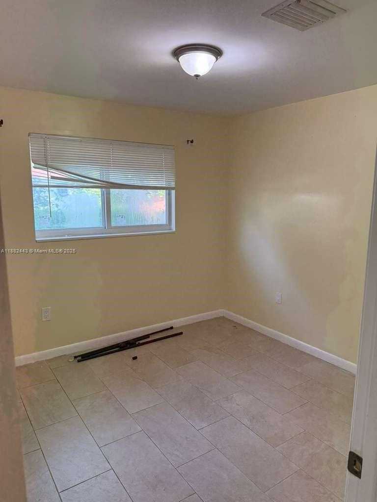 Small Image of 135 NORTH WEST 198TH ST #1, Miami Gardens Number 3
