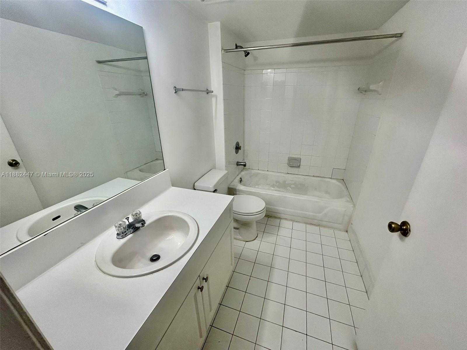 Small Image of 410 SOUTH PARK RD #1-102, Hollywood Number 12