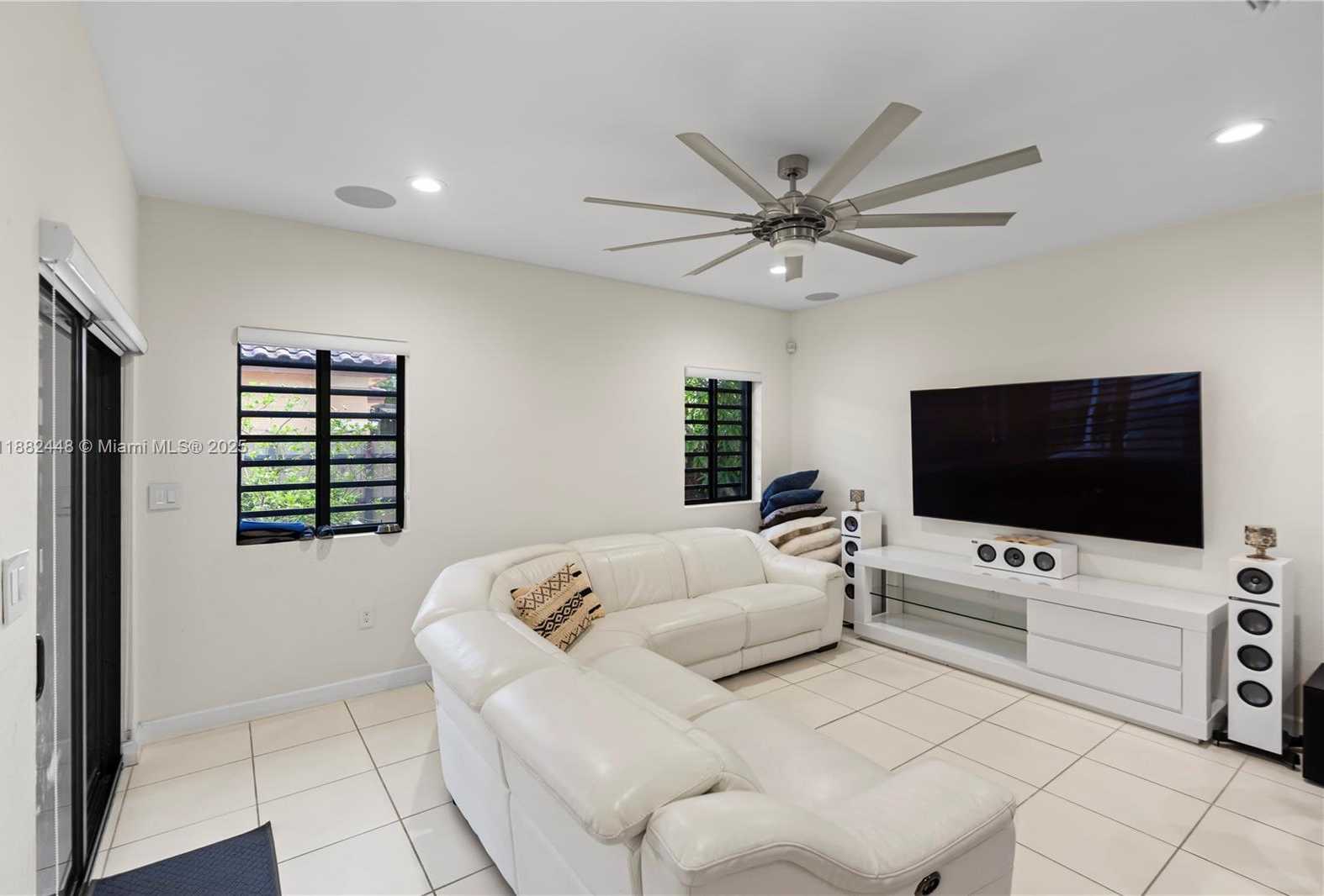 Small Image of 11730 SOUTH WEST 229TH LN, Miami Number 12