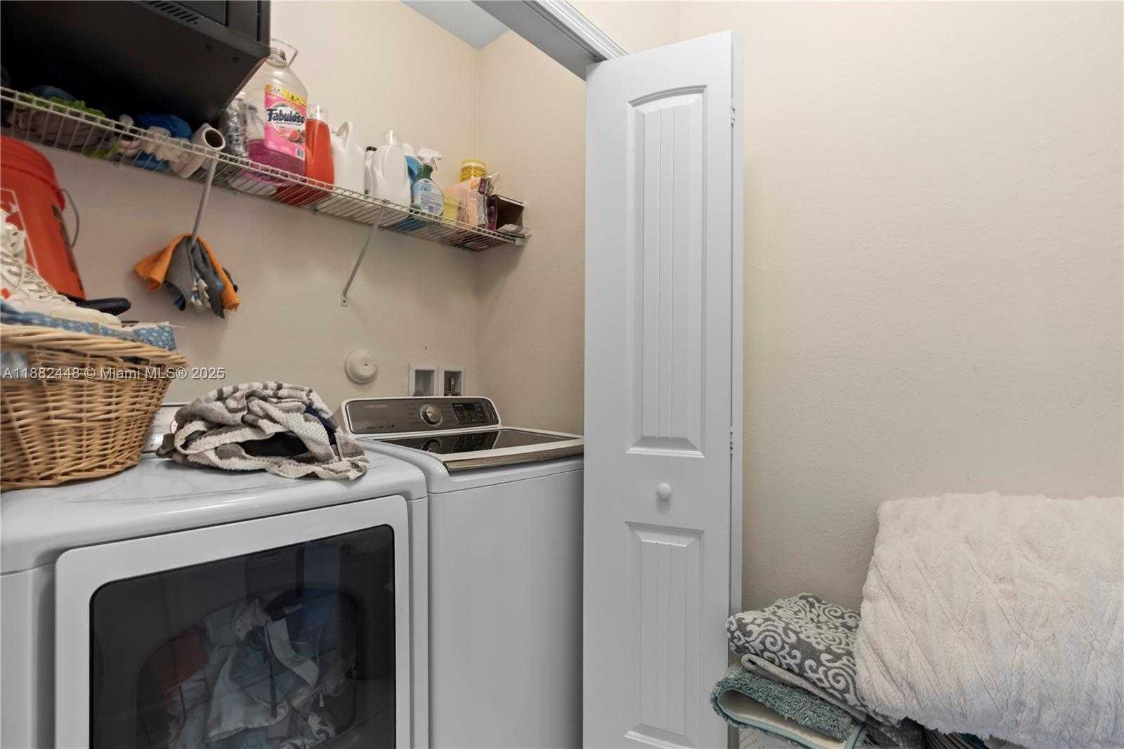 Small Image of 11730 SOUTH WEST 229TH LN, Miami Number 27