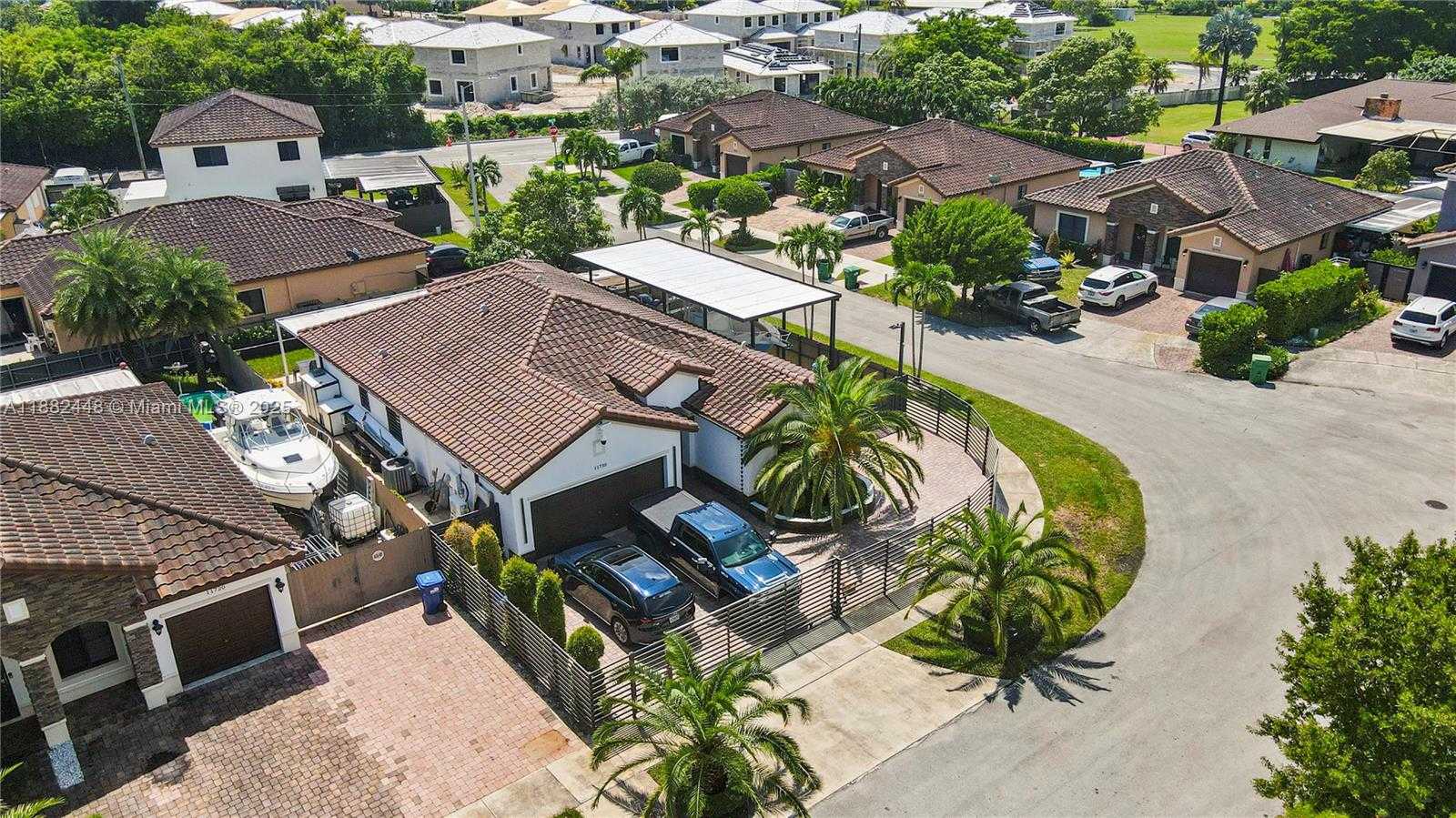 Small Image of 11730 SOUTH WEST 229TH LN, Miami Number 5