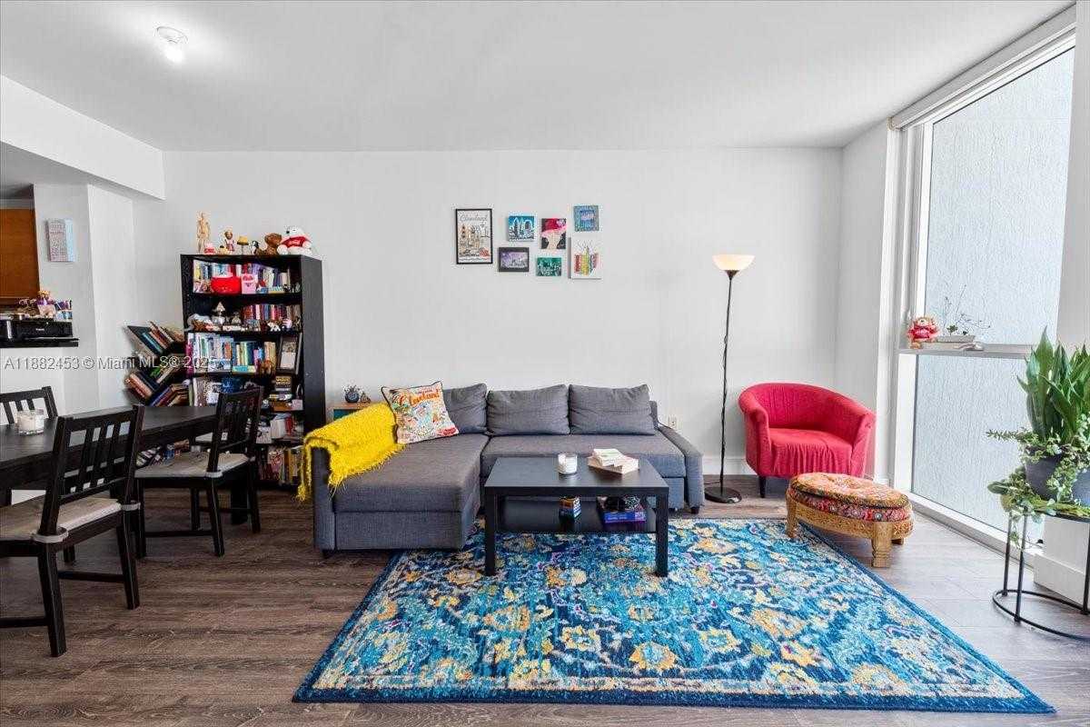 Small Image of 244 BISCAYNE BLVD #3506, Miami Number 10