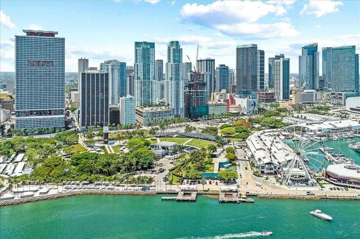 Small Image of 244 BISCAYNE BLVD #3506, Miami Number 21