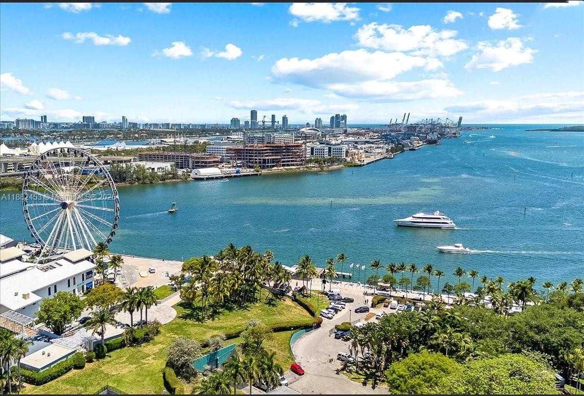 Small Image of 244 BISCAYNE BLVD #3506, Miami Number 23
