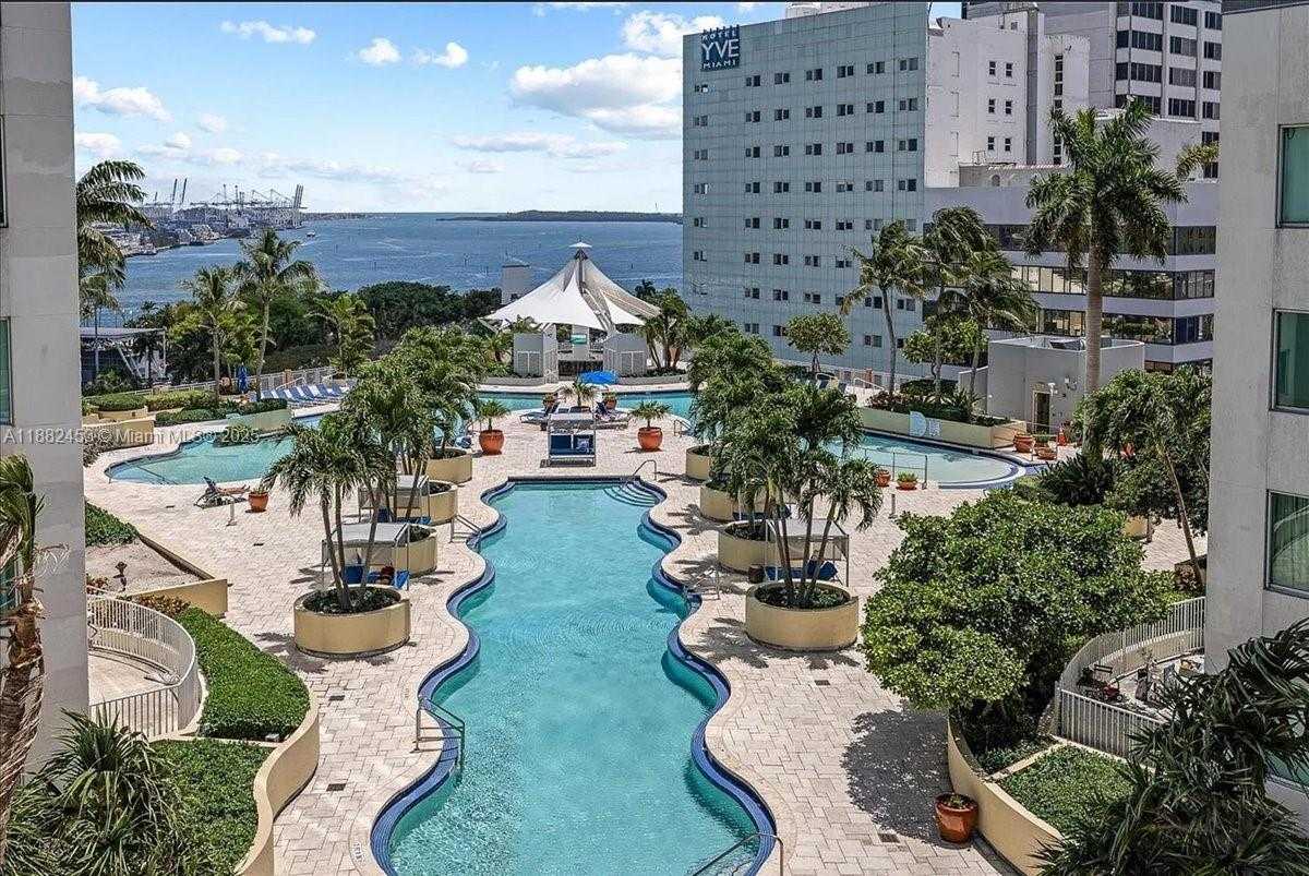 Small Image of 244 BISCAYNE BLVD #3506, Miami Number 38