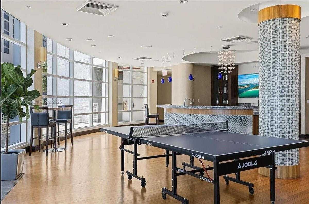 Small Image of 244 BISCAYNE BLVD #3506, Miami Number 39