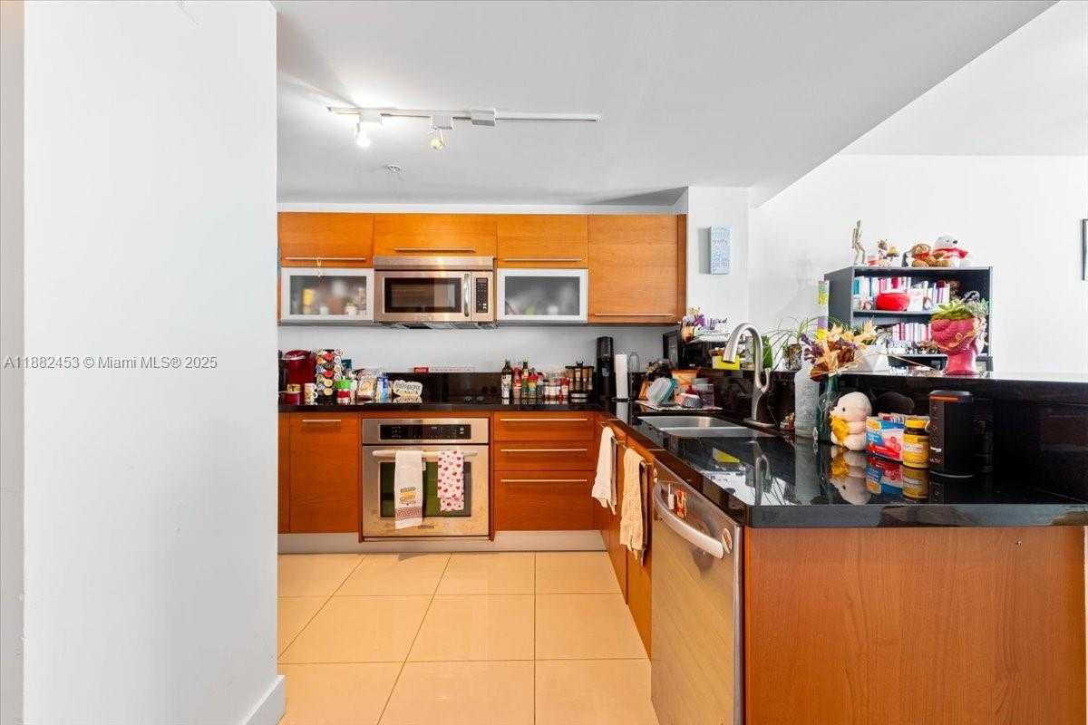Small Image of 244 BISCAYNE BLVD #3506, Miami Number 5