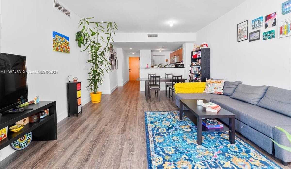 Small Image of 244 BISCAYNE BLVD #3506, Miami Number 9