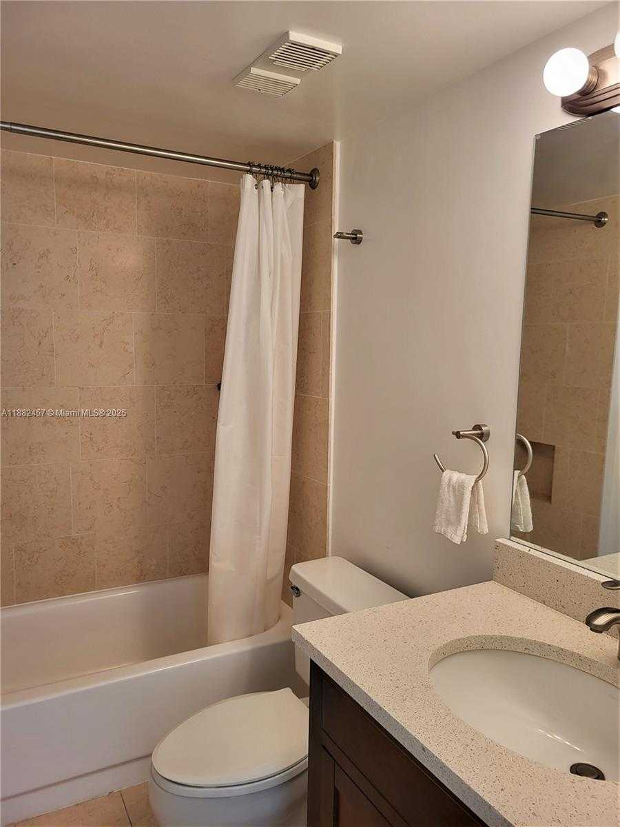 Small Image of 1621 COLLINS AVE #703, Miami Beach Number 11