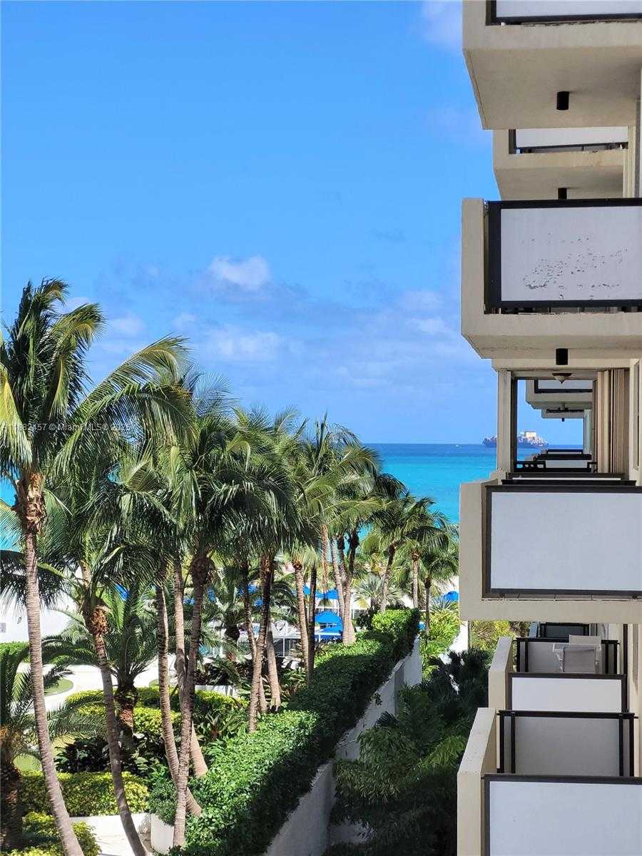 Small Image of 1621 COLLINS AVE #703, Miami Beach Number 15