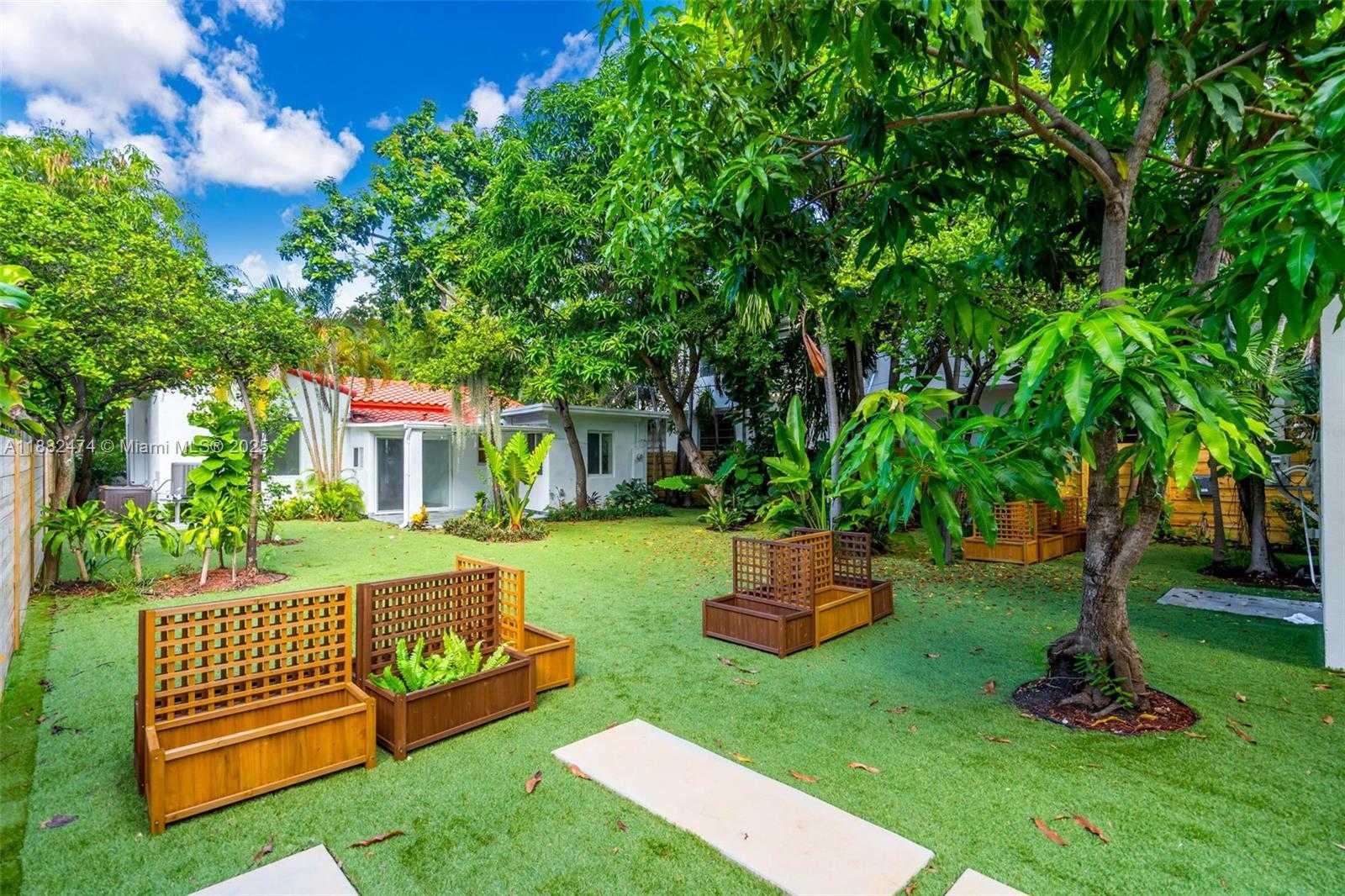 Small Image of 719 LENOX AVE #1, Miami Beach Number 10