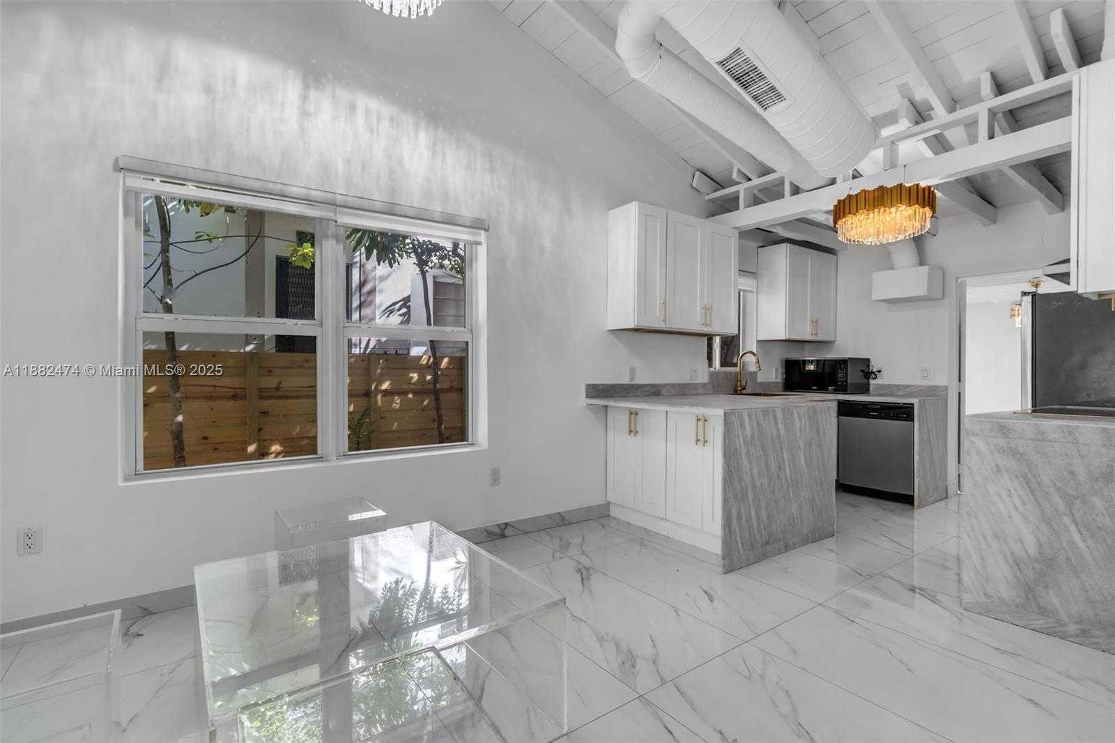 Small Image of 719 LENOX AVE #1, Miami Beach Number 14