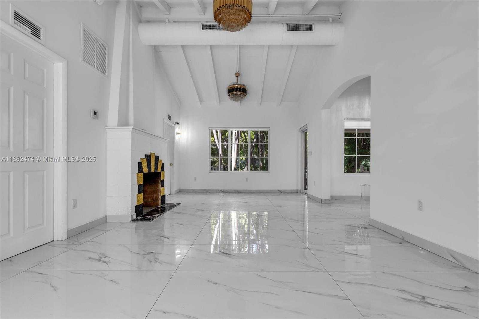Small Image of 719 LENOX AVE #1, Miami Beach Number 19
