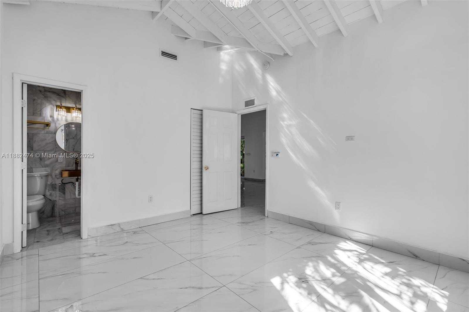 Small Image of 719 LENOX AVE #1, Miami Beach Number 21