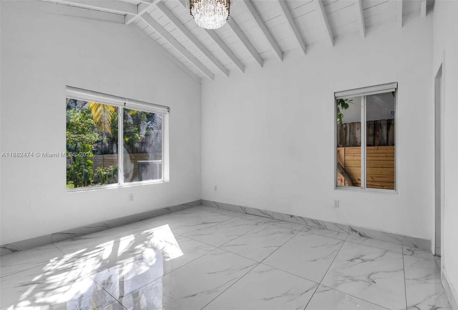 Small Image of 719 LENOX AVE #1, Miami Beach Number 22