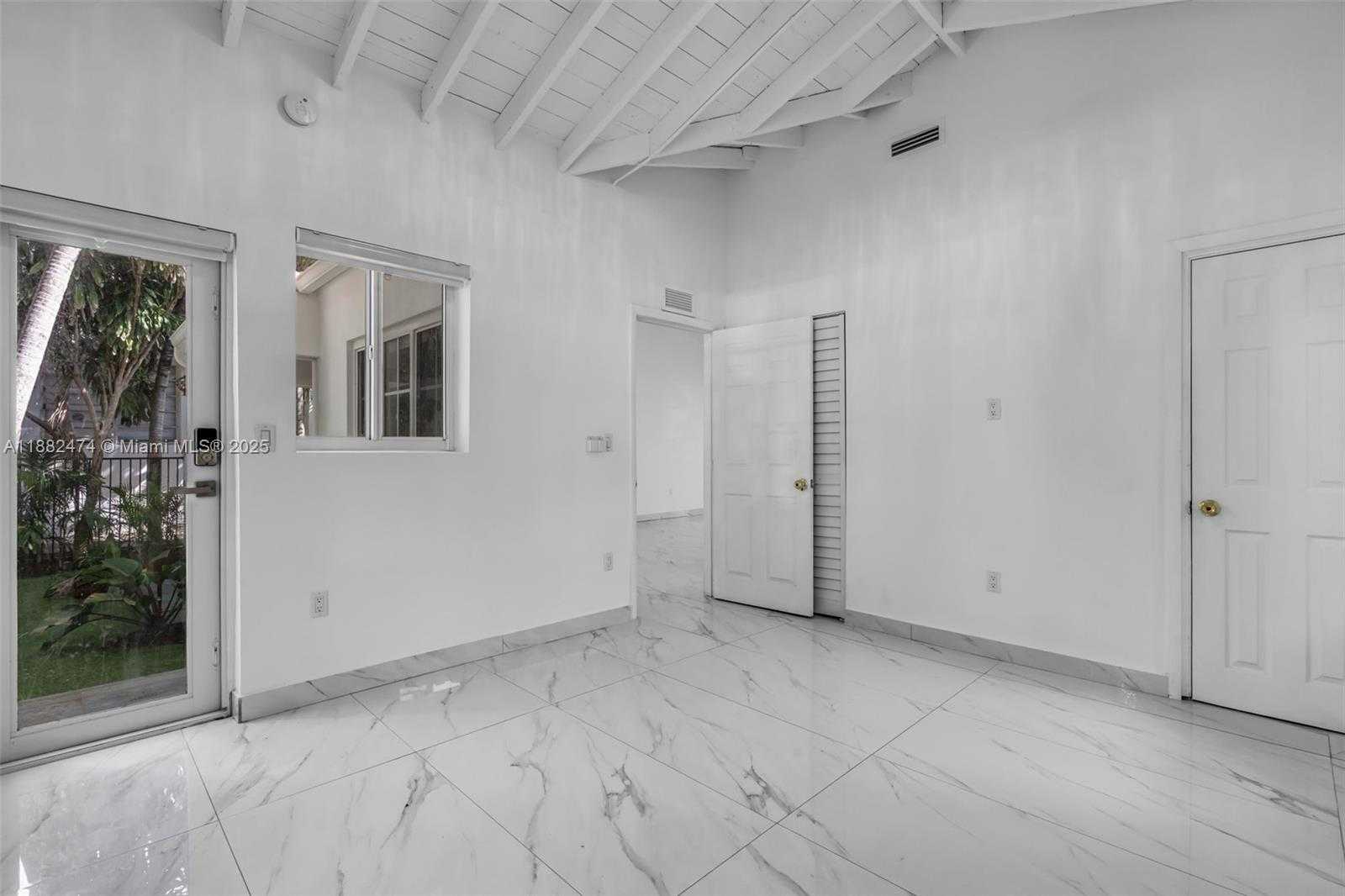 Small Image of 719 LENOX AVE #1, Miami Beach Number 24