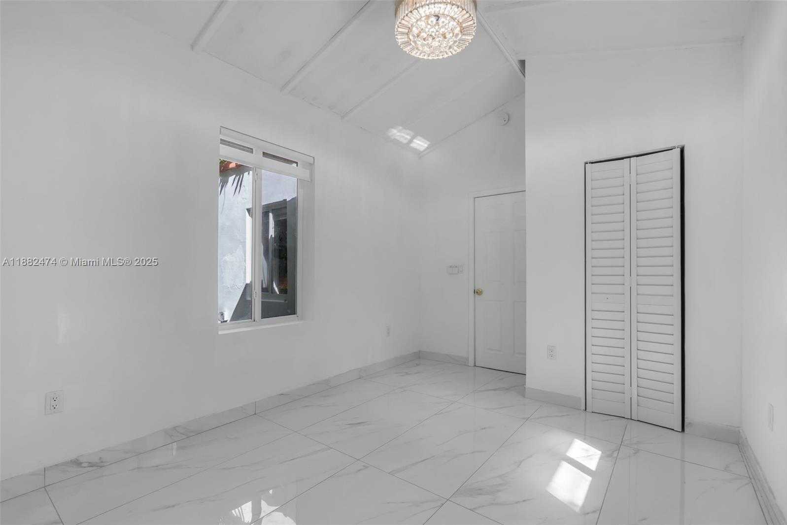 Small Image of 719 LENOX AVE #1, Miami Beach Number 29