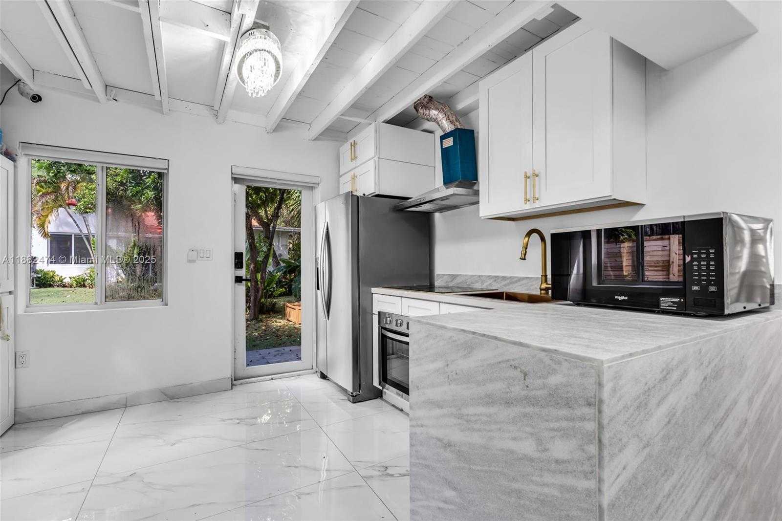 Small Image of 719 LENOX AVE #1, Miami Beach Number 33