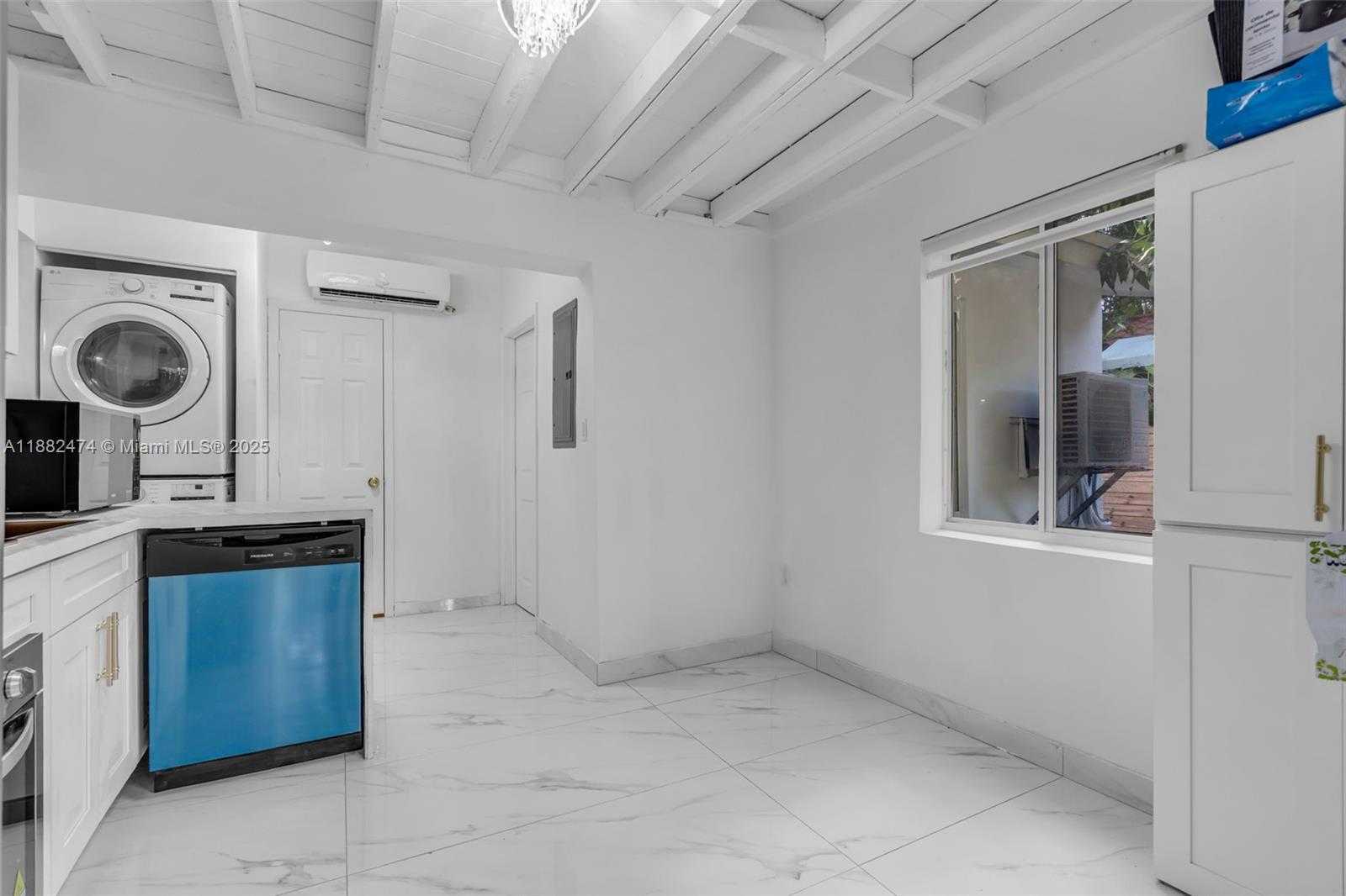 Small Image of 719 LENOX AVE #1, Miami Beach Number 34