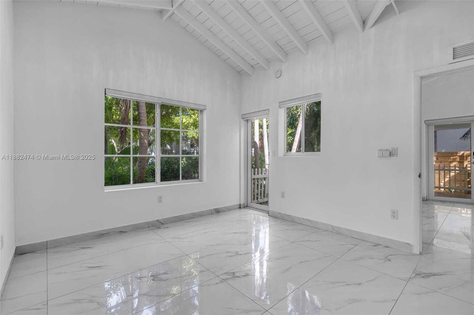 Small Image of 719 LENOX AVE #1, Miami Beach Number 37