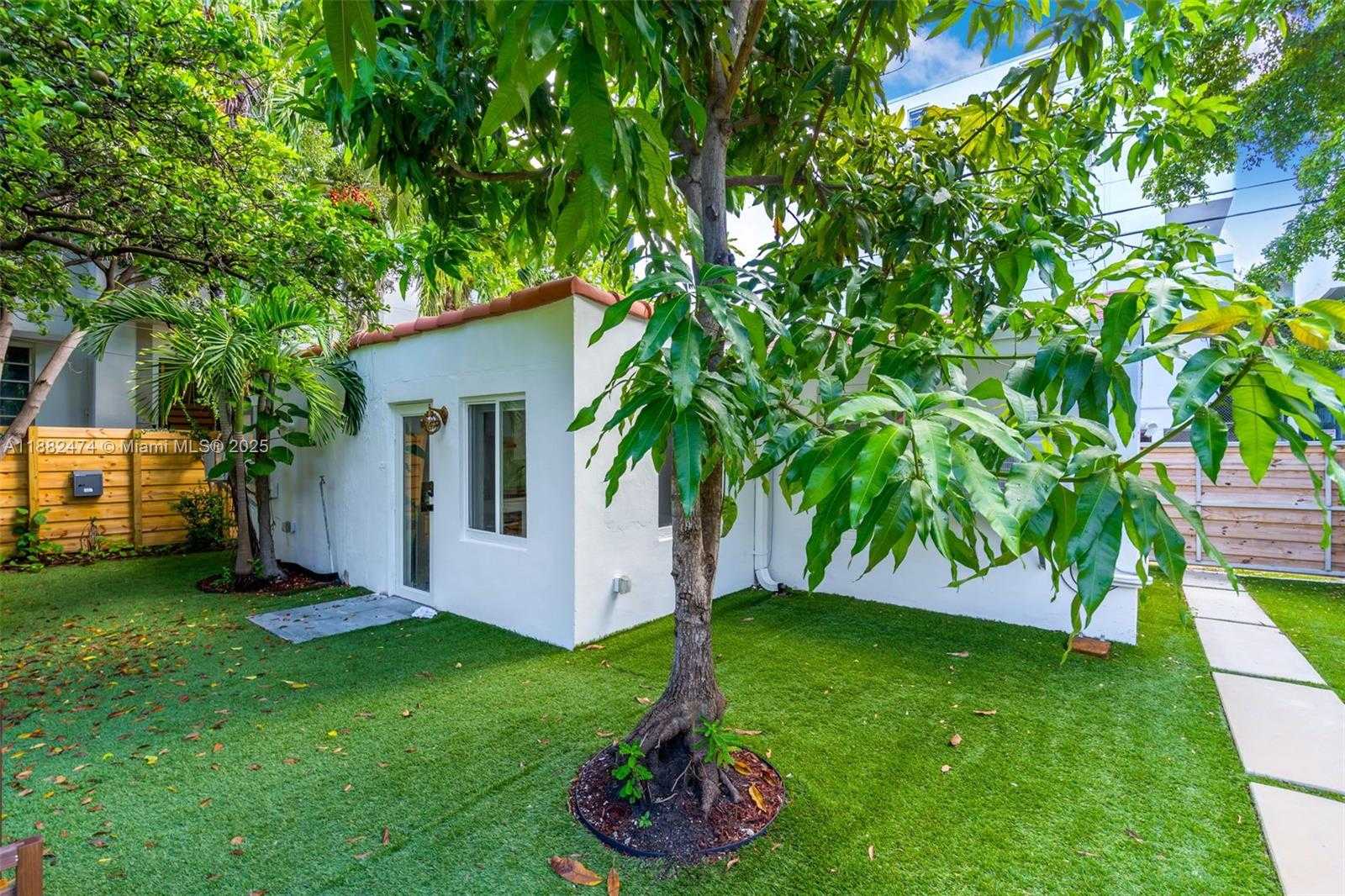 Small Image of 719 LENOX AVE #1, Miami Beach Number 9