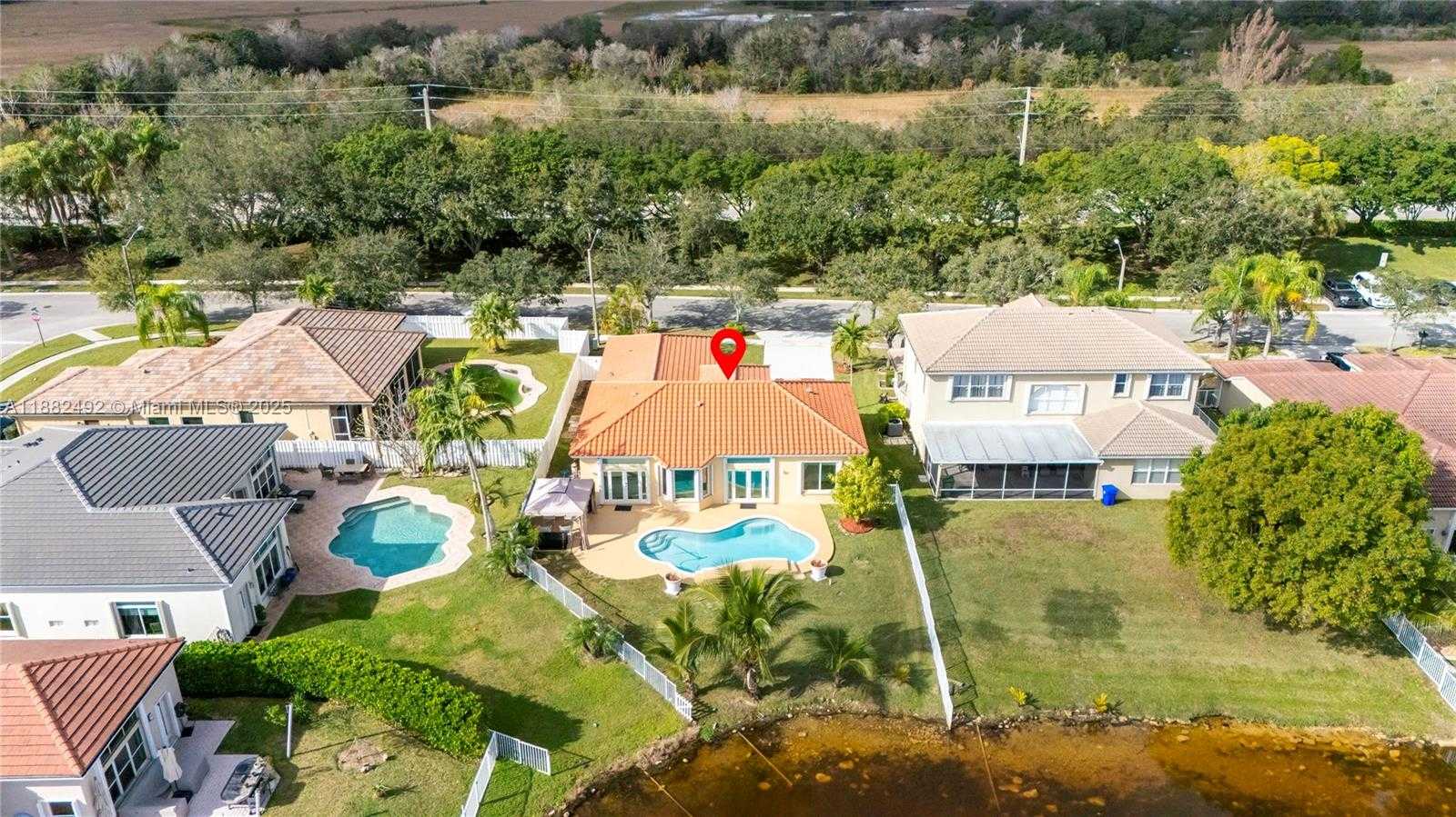 Small Image of 2339 NORTH WEST 195TH AVE #2339, Pembroke Pines Number 2