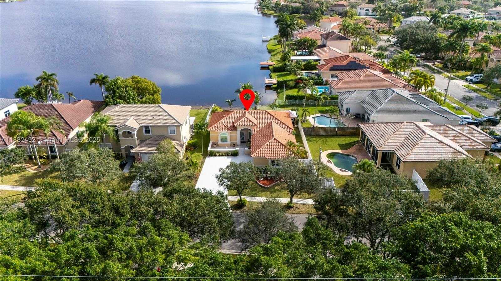 Small Image of 2339 NORTH WEST 195TH AVE #2339, Pembroke Pines Number 3