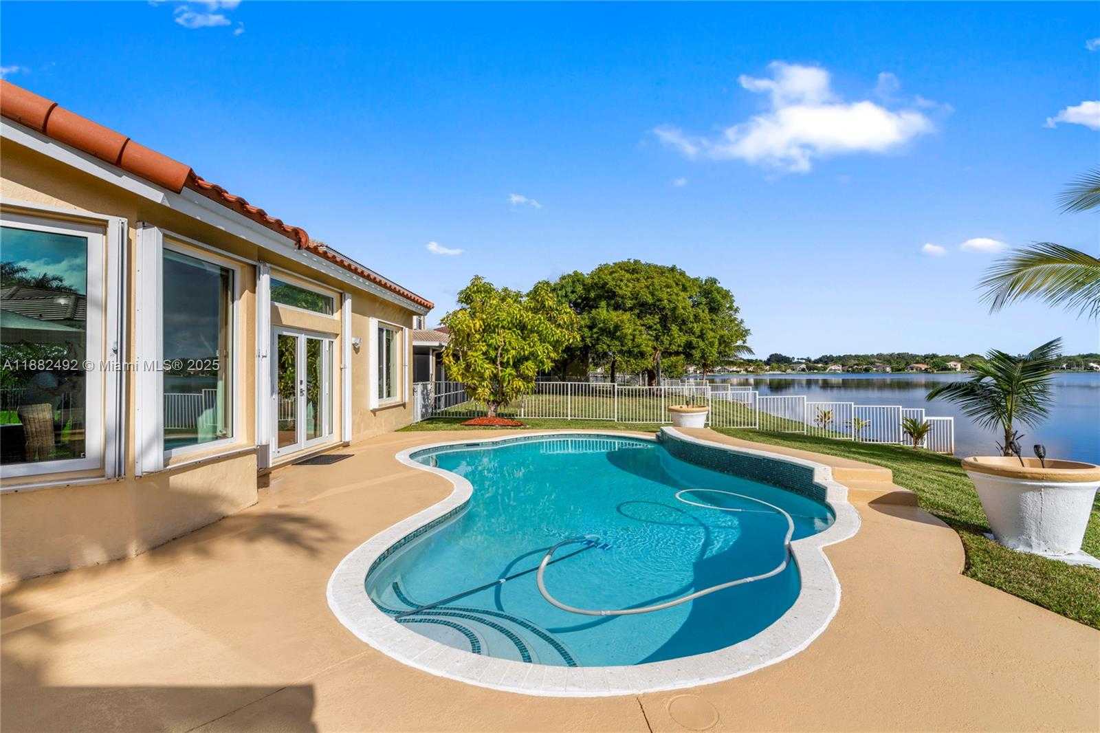Small Image of 2339 NORTH WEST 195TH AVE #2339, Pembroke Pines Number 6