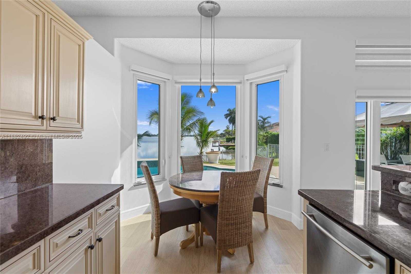 Small Image of 2339 NORTH WEST 195TH AVE #2339, Pembroke Pines Number 7
