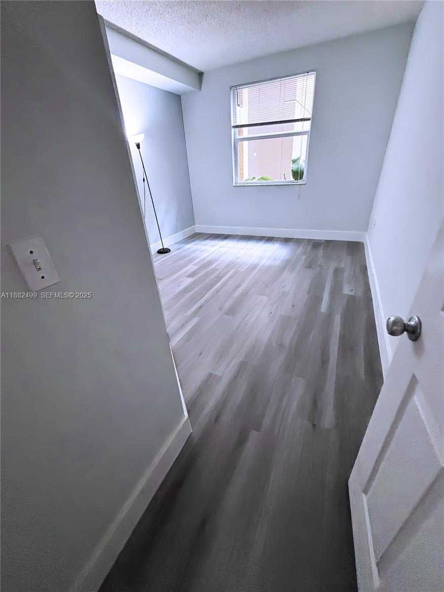 Imagen de Pequeño Objeto