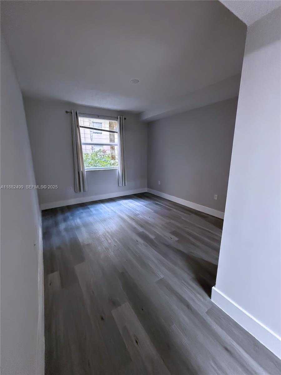 Imagen de Pequeño Objeto