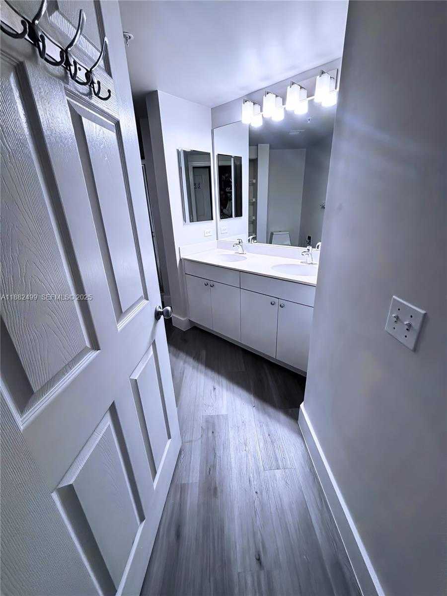 Imagen de Pequeño Objeto