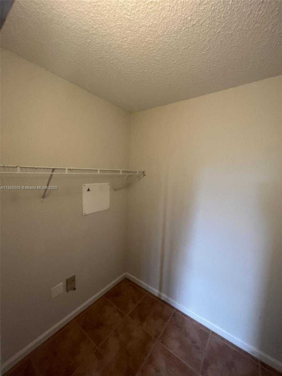 Small Image of 1919 VAN BUREN ST #408A, Hollywood Number 9