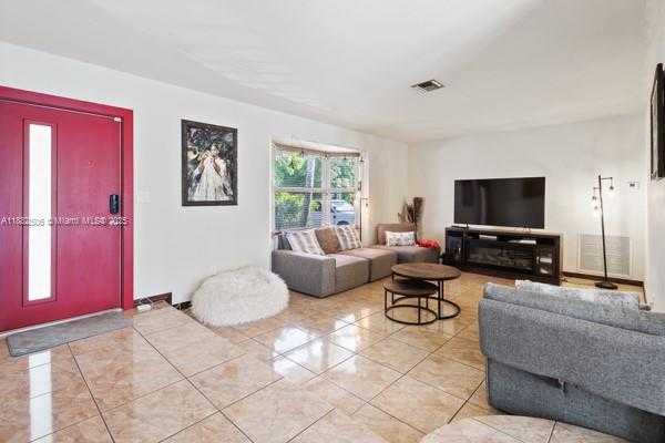 Small Image of 115 NORTH WEST 209TH ST, Miami Gardens Number 6