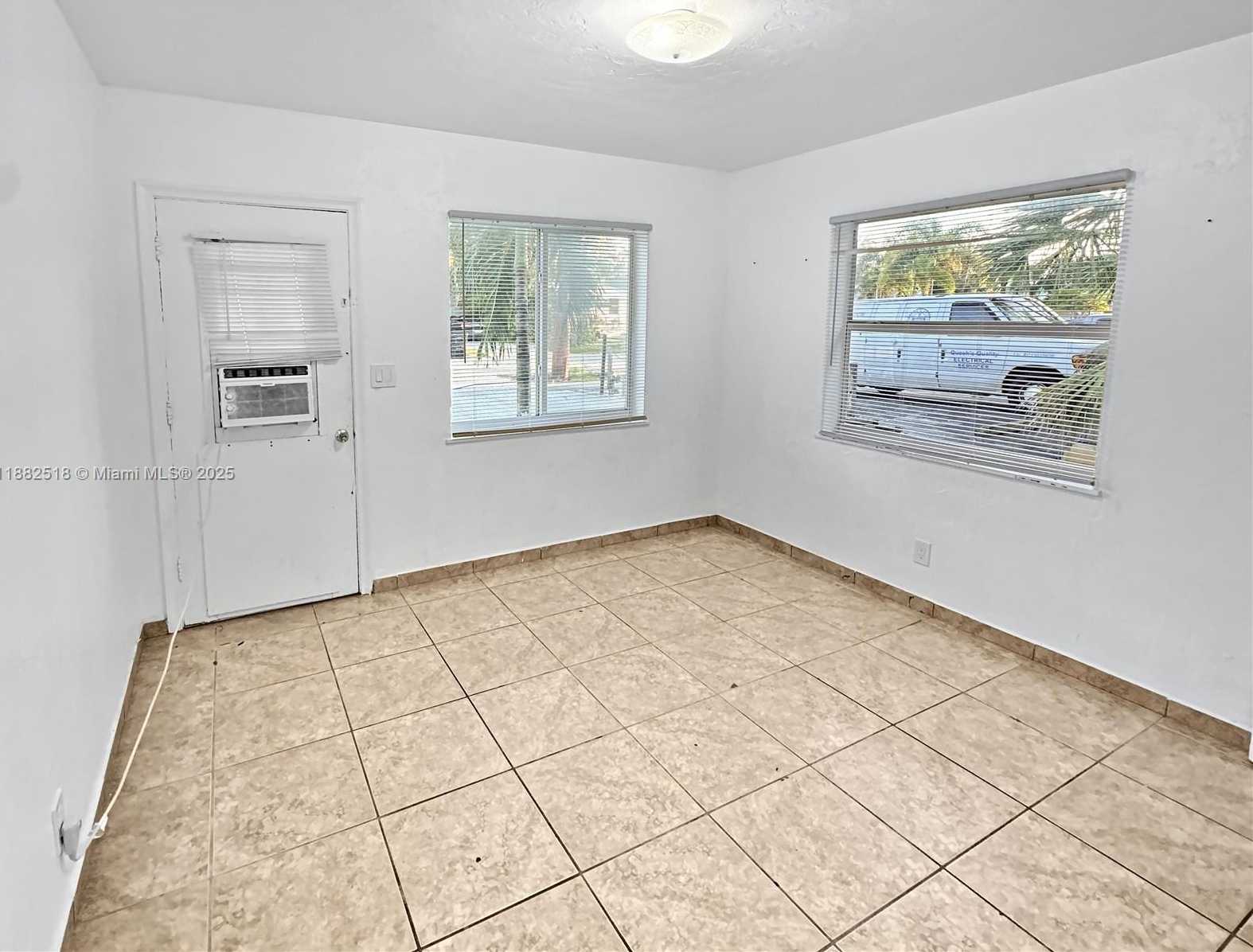 Small Image of 1834 HARDING ST #1, Hollywood Number 4