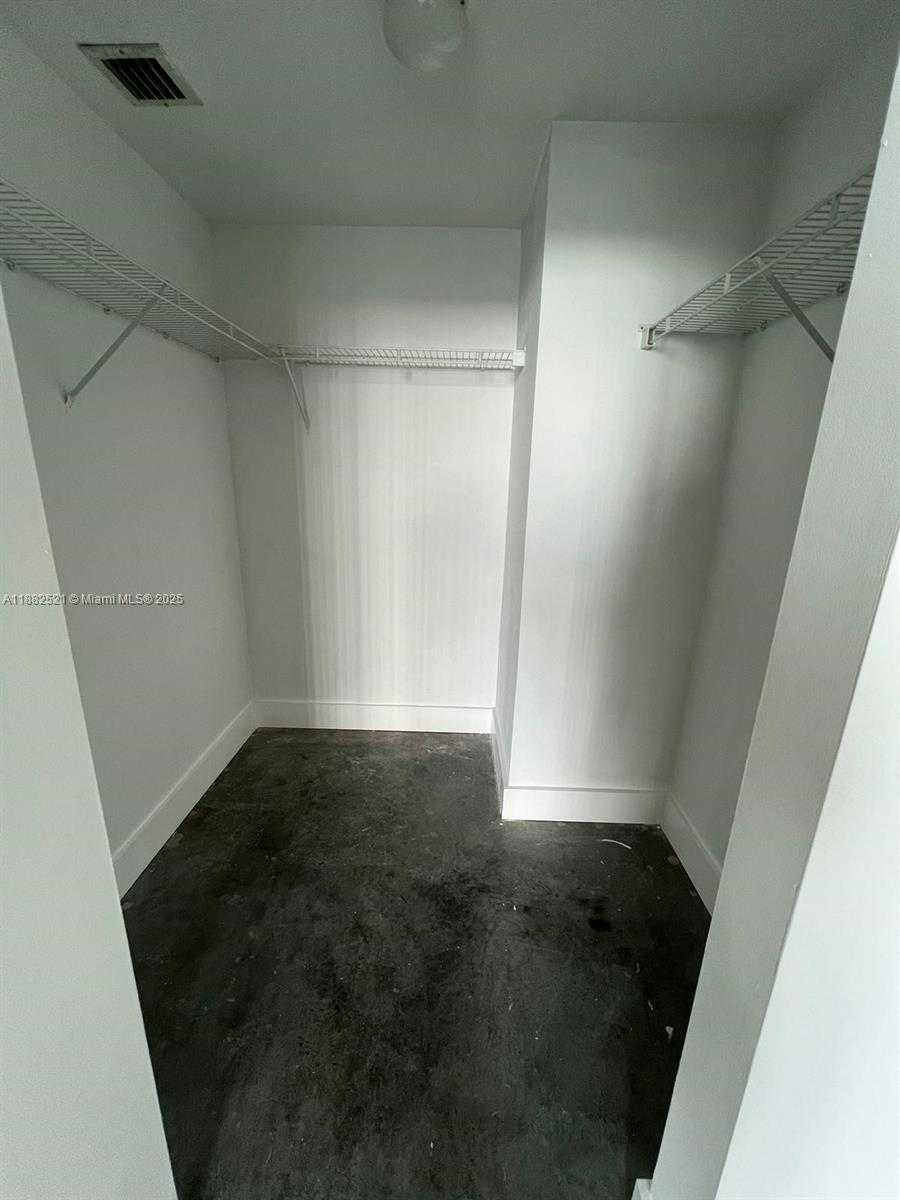 Small Image of 1250 SOUTH MIAMI AVE #2309, Miami Number 13