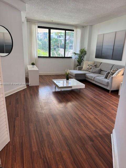 Small Image of 540 BRICKELL KEY DR #311, Miami Number 4